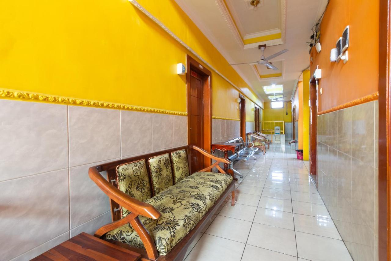 Homestay Gayatri Sawojajar Near Univ Negeri Malang Kampus 2 Mitra Reddoorz Exteriér fotografie